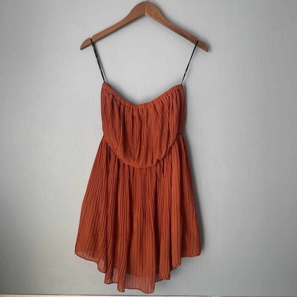 Forever 21 Pleated Strapless Dress